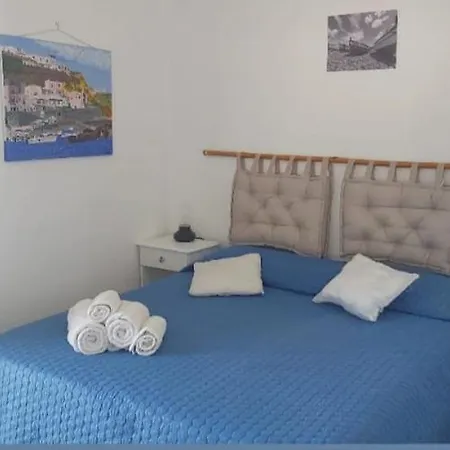 La Casa Di Zeffiro Malfa (Salina)