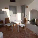 La Casa Di Zeffiro Bed & Breakfast 3*