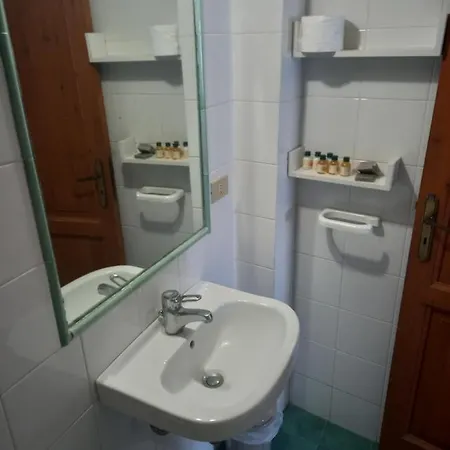 La Casa Di Zeffiro Malfa (Salina)